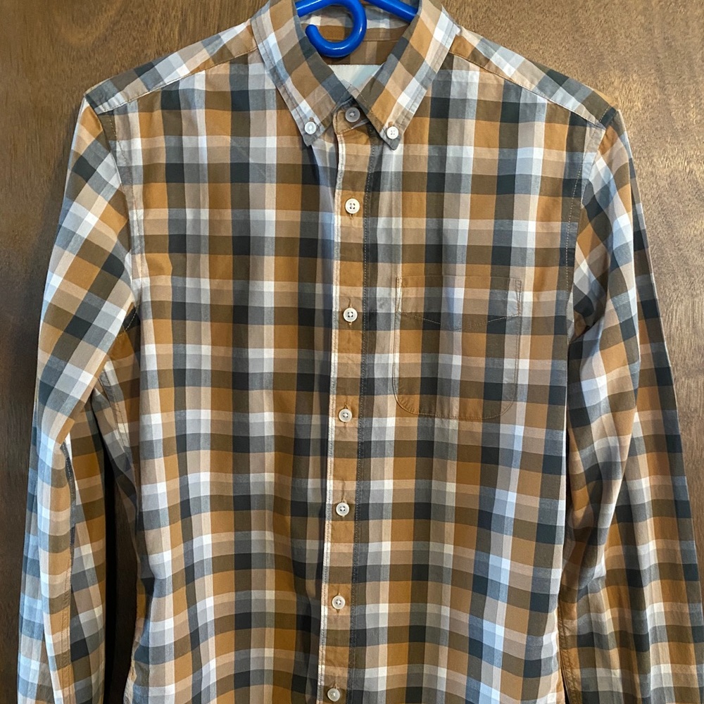 EUC Men’s AE Casual Button-down Sirt